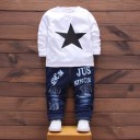 Chaqueta, camiseta y jeans para niño L1673 1