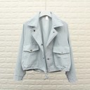Chaqueta corta de primavera para mujer con cuello ancho Dos grandes bolsillos con solapas Cierre con botones de metal Cordón ajustable 4