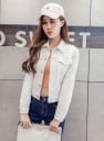 Chaqueta corta de primavera para mujer en estilo vaquero con cuello Ajuste ceñido y bolsillos en el pecho con solapa Hecha de poliéster 6