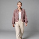 Chaqueta de camisa de cuadros para mujer con cuello de botones, con dobladillo ajustable y mangas raglán de corte holgado 3