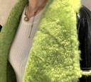 Chaqueta de invierno para mujer de piel sintética con forro de terciopelo Corte corto estilo aviador Negra con pelaje verde lima Cuello ancho 3