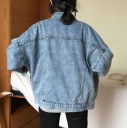 Chaqueta de mezclilla oversize para mujer Azul claro Cuello de camisa Cierre de botones Grandes bolsillos frontales Hombros caídos Poliéster 3