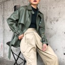 Chaqueta de mujer de cuero sintético estilo trench coat corto Verde grisáceo Corte holgado Cinturón para atar en la cintura Hombreras Mangas 5