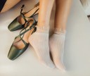 Chaussettes en nylon pour femmes avec volants 4