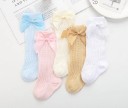Chaussettes en tricot pour filles avec des nœuds 1