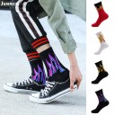 Chaussettes longues pour hommes avec des flammes 1