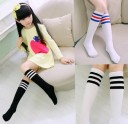 Chaussettes montantes pour filles avec rayures 1