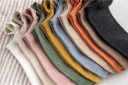 Chaussettes pour femmes avec broderie amusante 2