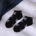 Chaussettes pour femmes avec des feuilles de cannabis 4