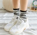 Chaussettes pour femmes avec des motifs animaliers 3
