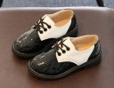 Chaussures à lacets vernies pour enfants 9