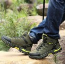 Chaussures de randonnée 9