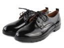 Chaussures de ville pour femmes - Noires 1