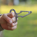 Chave de aço inoxidável para defesa pessoal EDC Abridor de garrafas Ferramenta de bolso multifuncional Pendente de defesa pessoal para chaves Aço inoxidável Design compacto 4