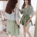 Chemise, débardeur et shorts pour femmes 1