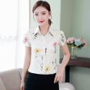 Chemise femme à manches courtes avec des manches froncées et imprimé floral Col classique Fermeture à boutons Tissu en polyester léger 1
