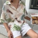 Chemisier d'été pour femmes avec imprimé tropical de feuilles Coupe oversize ample Manches courtes Col à revers Chiffon léger en polyester Crème 3