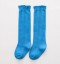 Ciorapii colorati ai fetelor 15