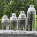 Cocktailshaker zum Mischen von Cocktails und anderen Getränken mit Messskala Transparenter Kunststoffbehälter Mattes Deckel mit kleinerem Deckel 9