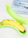 Cofanetto protettivo da viaggio per banane a forma di banana in plastica disponibile nei colori rosa, verde o giallo per il trasporto e la conservazione della frutta 5
