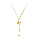 Colar feminino com a letra M 1