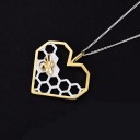 Colar feminino com abelha D490 3