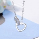 Colar feminino com corações entrelaçados M94 1