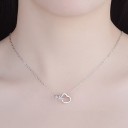 Colar feminino com corações entrelaçados M94 2