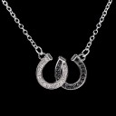 Colar feminino com ferraduras D356 1