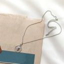 Colar feminino com moeda 3