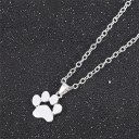 Colar feminino com pata D100 2