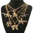 Colar feminino com pendente de arma 1