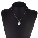 Colar feminino com pérola e pedra 4