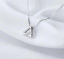 Colar feminino com triângulo 2
