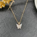 Colar torcido feminino com borboleta 19