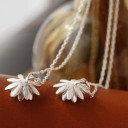 Collana da donna con loto 3