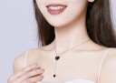 Collar de corazón negro para mujer 2