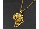 Collar de mujer con África 3