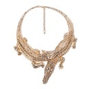 Collar de mujer con cocodrilo 6