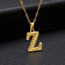 Collar de mujer con letra 29