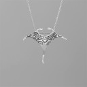 Collar de mujer con manta raya 3