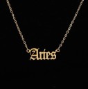 Collar de mujer con nombres en latín 3