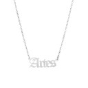 Collar de mujer con nombres en latín 4