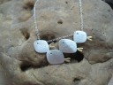 Collar de mujer con pez 2