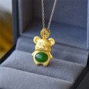 Collar de mujer con ratón 1