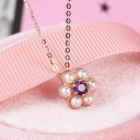 Collar de mujer con una flor 3