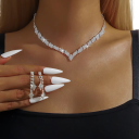 Collier 32+14,5 cm Boucles d'oreilles 4 cm Ensemble de bijoux en forme de V Cristaux Plaqué argent Hypoallergénique Ensemble de mariage de bal 2