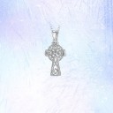 Collier avec croix D694 2