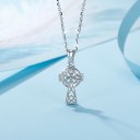Collier avec croix D694 3