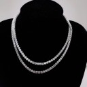 Collier avec des zircons 2